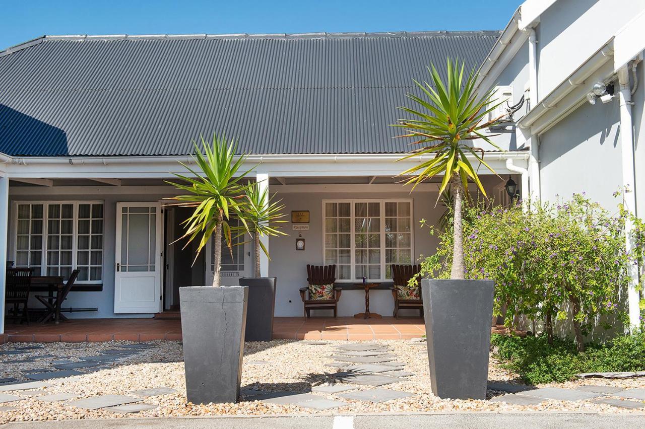 Millard Crescent Guest House Port Elizabeth Exteriör bild