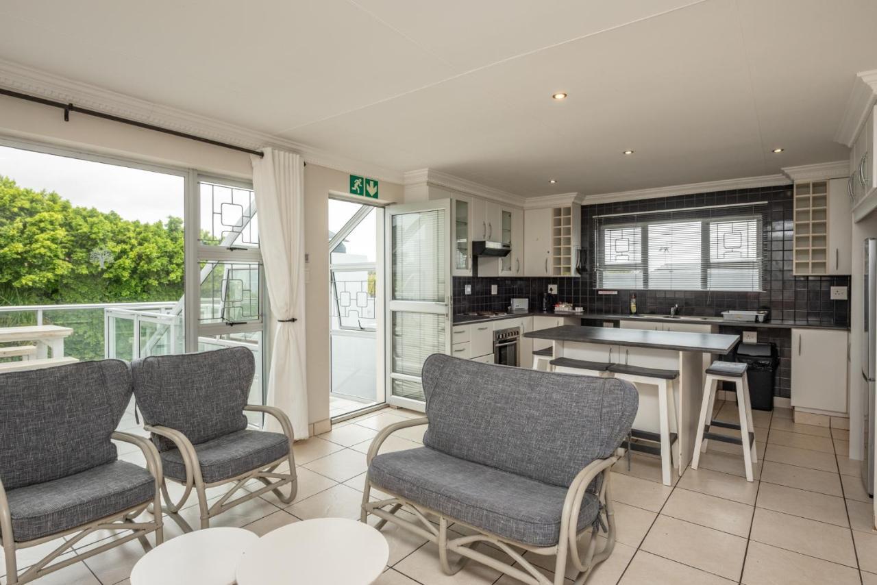 Millard Crescent Guest House Port Elizabeth Exteriör bild