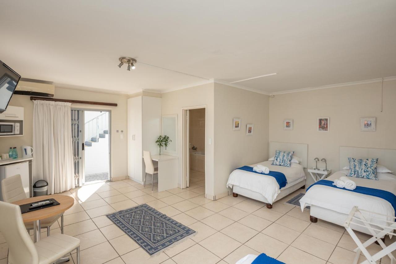 Millard Crescent Guest House Port Elizabeth Exteriör bild