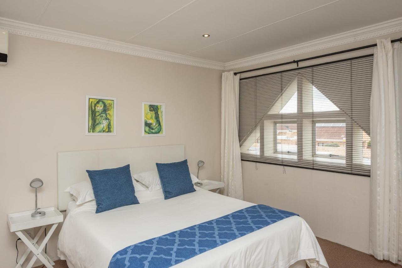 Millard Crescent Guest House Port Elizabeth Exteriör bild